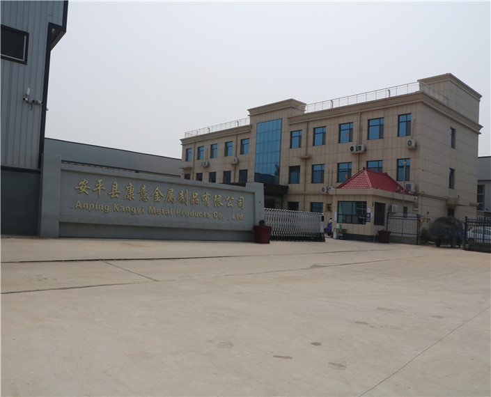 廠區(qū)大門(mén)